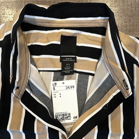 NEW H&M Dressing Shirt - Picture 2 of 2
